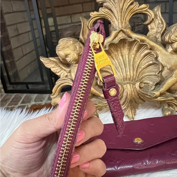 Empreinte Leather Curieuse Wallet Fuchsia - Picture 15 of 16